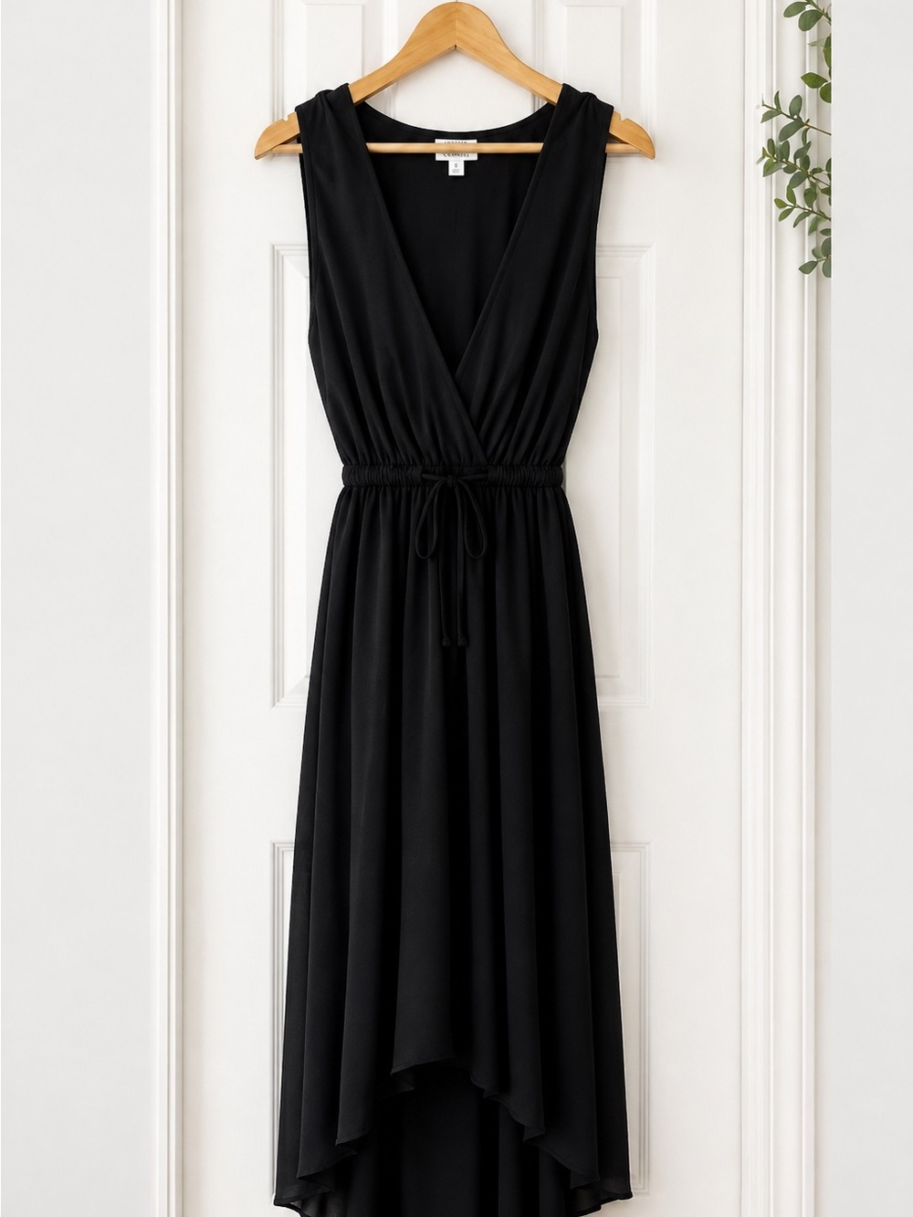 VENUS Black Sleeveless V-Neck High-Low Dress